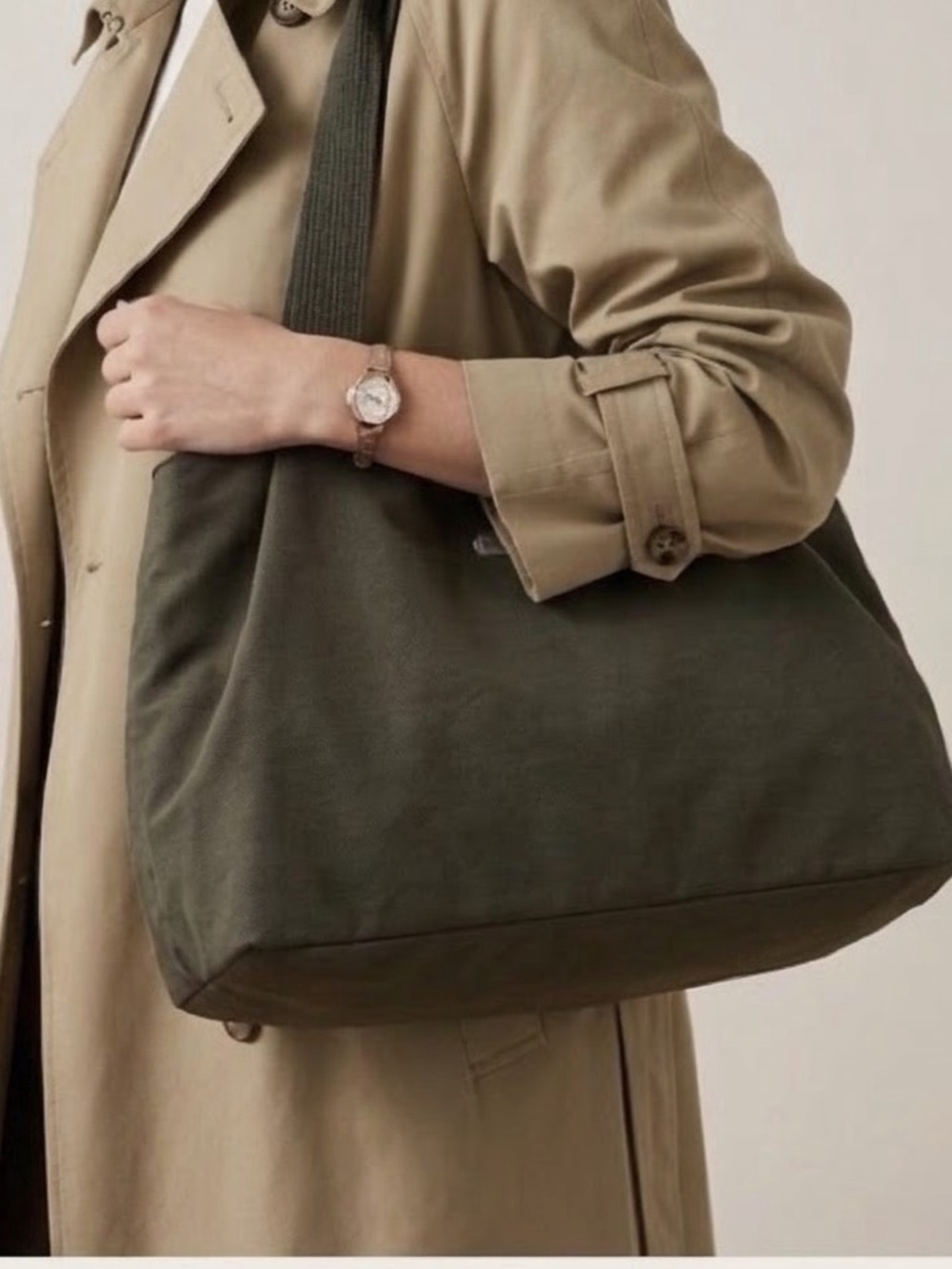 Chico’s Travelers Stylish Shale/Olive Color Weekender Bag/Tote EC